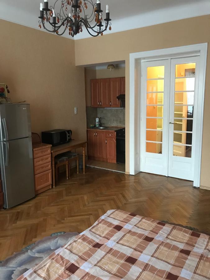 Apartment On Hoholya Street Chernivtsi Ngoại thất bức ảnh